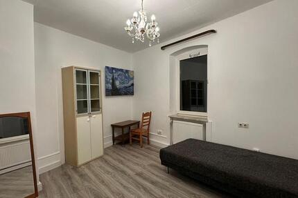 Wohnung Weingarten (Baden) - 4 Zimmer, 15 m&sup2;, 660&euro; | Angebot:27612256