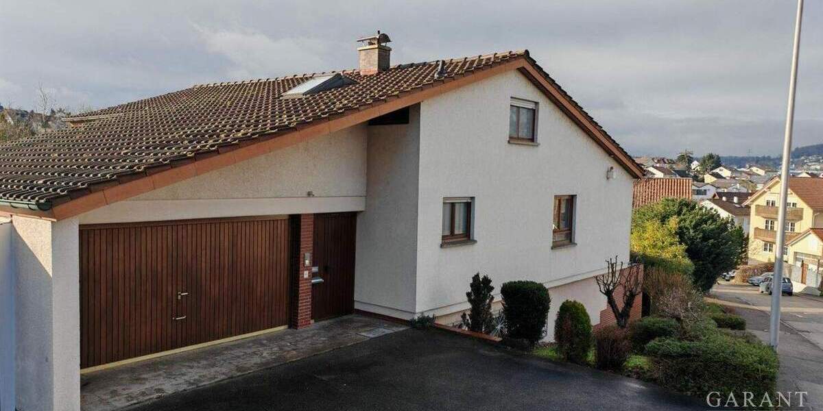 Einfamilienhaus Niefern Öschelbronn Niefern - 7 Zimmer, 239 m&sup2;, 630.000&euro; | Angebot:25778807