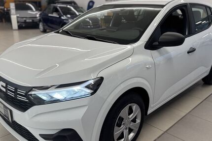 Dacia Sandero 12.800 km 14.850 &euro; Landau 76829