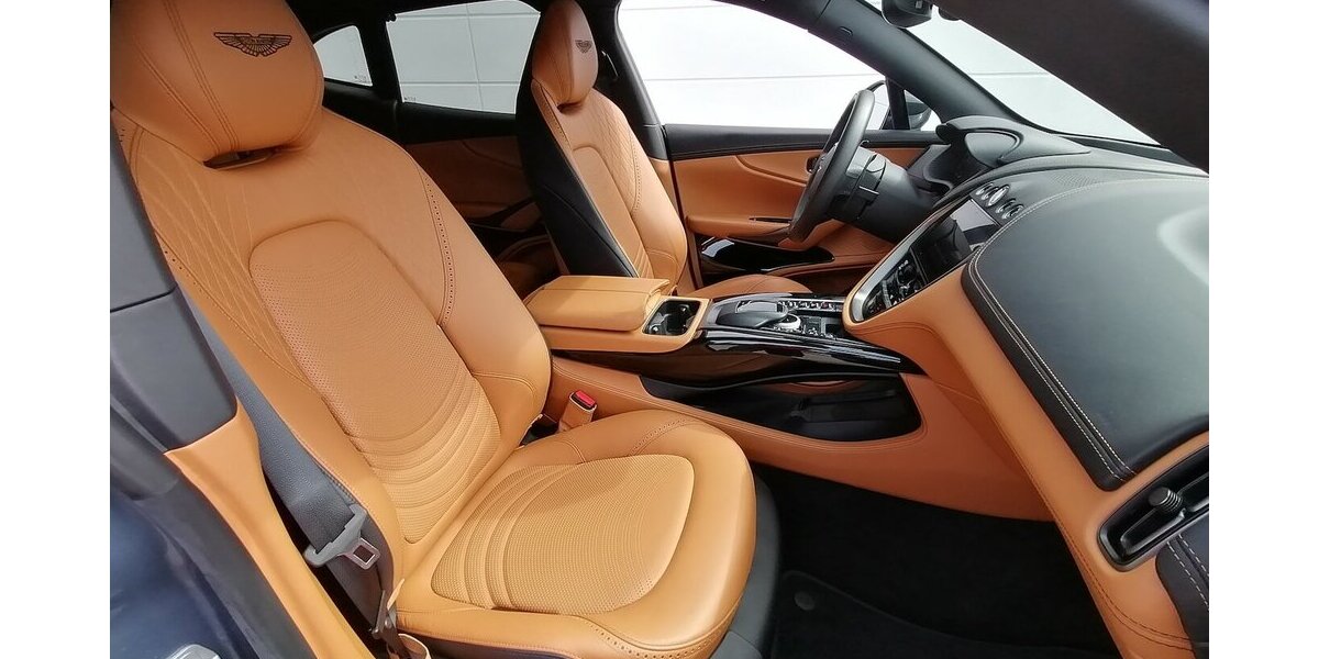 Aston Martin DBX Concours Blau Vollausstattung-6 800 KM- 6.800 km 149.998 &euro; Landau 76829