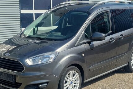 Ford Tourneo Courier Titanium NAVI Klimaautomatik 100.000 km 10.998 € Landau 76829