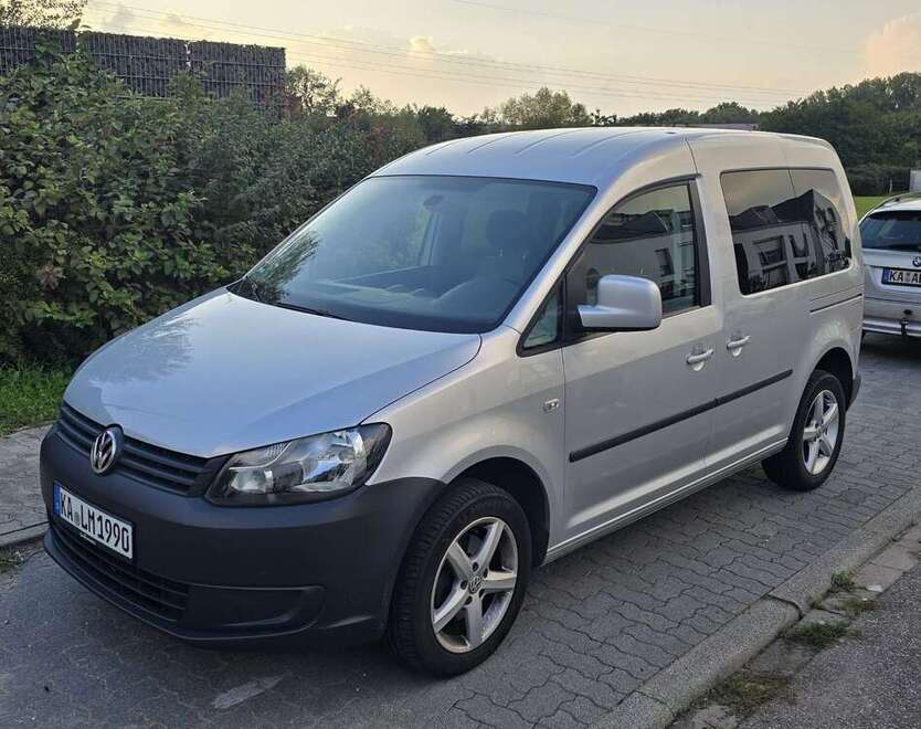 VW Caddy 60.000 km 8.500 € Karlsruhe 76227