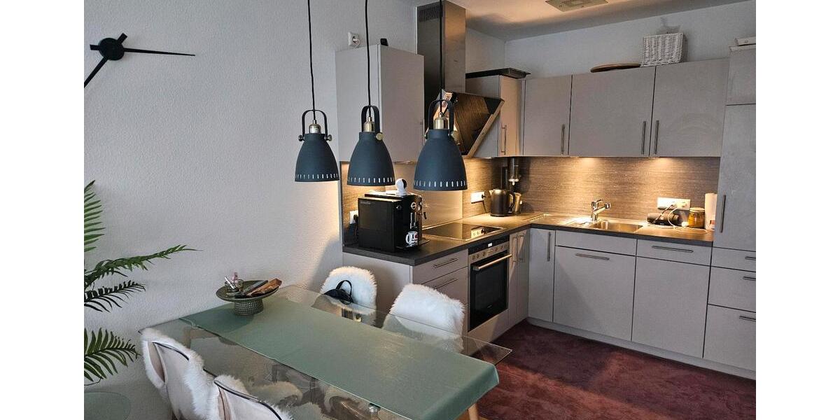 Hochwertig möblierte 2-Zimmer-Mietwohnung inkl. Balkon in 76571 2 zimmer