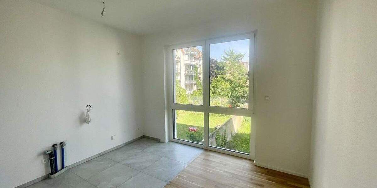 Etagenwohnung Karlsruhe Mühlburg - 2 Zimmer, 77 m&sup2;, 1.395&euro; | Angebot:25716249