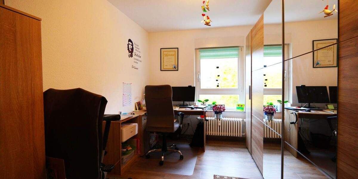 Hochwertig sanierte 3 Zimmer Wohnung mit Balkon und TG-Stellplatz in Pforzheim 3 zimmer