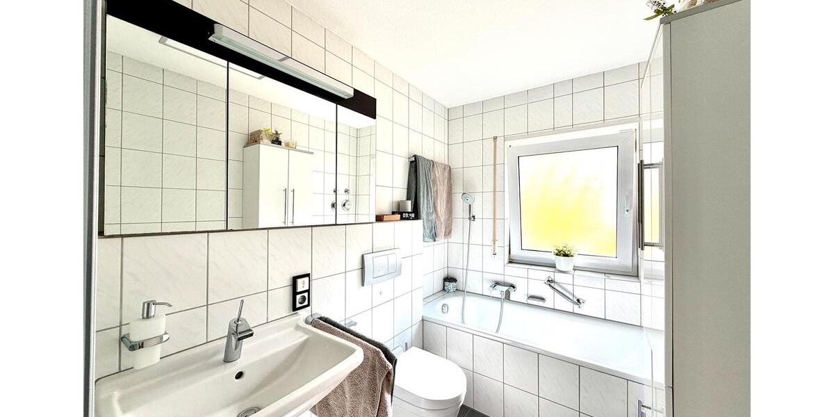 Hochparterre Karlsruhe Neureut - 3 Zimmer, 84 m&sup2;, 369.000&euro; | Angebot:26091379
