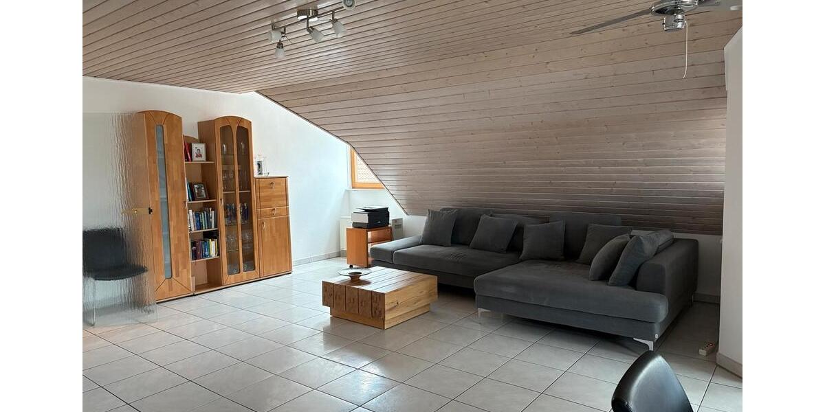 Dachgeschoßwohnung Karlsbad - 3.5 Zimmer, 95 m&sup2;, 299.000&euro; | Angebot:27243203