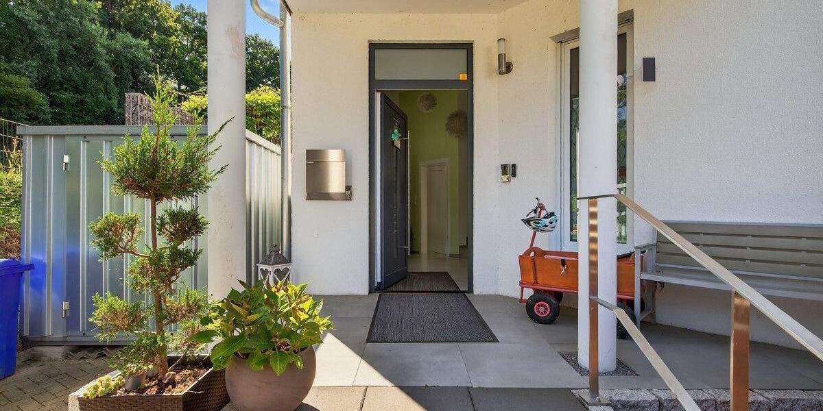 Doppelhaushälfte Malsch - 7 Zimmer, 243 m&sup2;, 775.000&euro; | Angebot:24860356