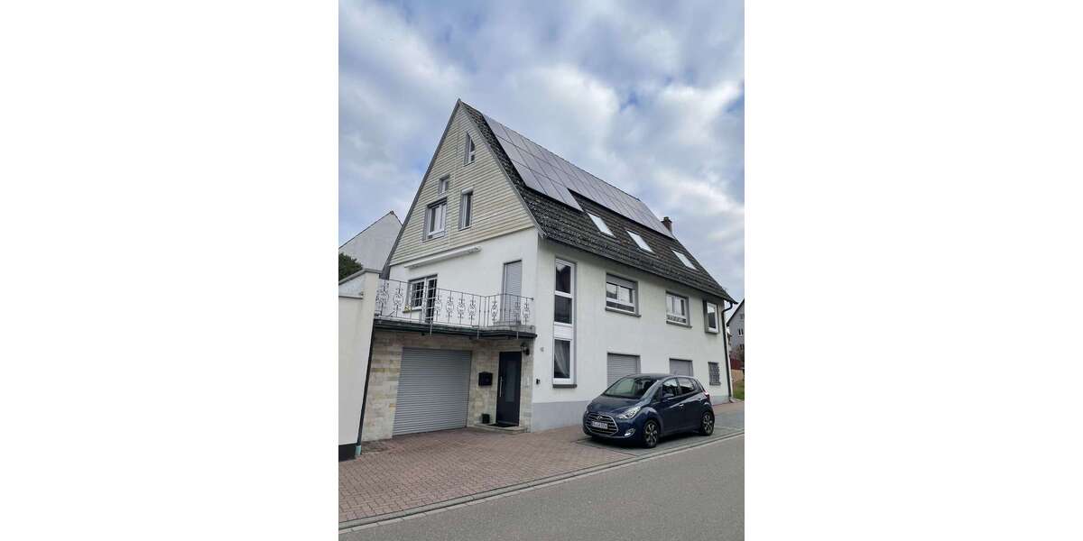 Haus zum Mieten in Eggenstein-Leopoldshafen 2.300 € 220 m² 9 zimmer