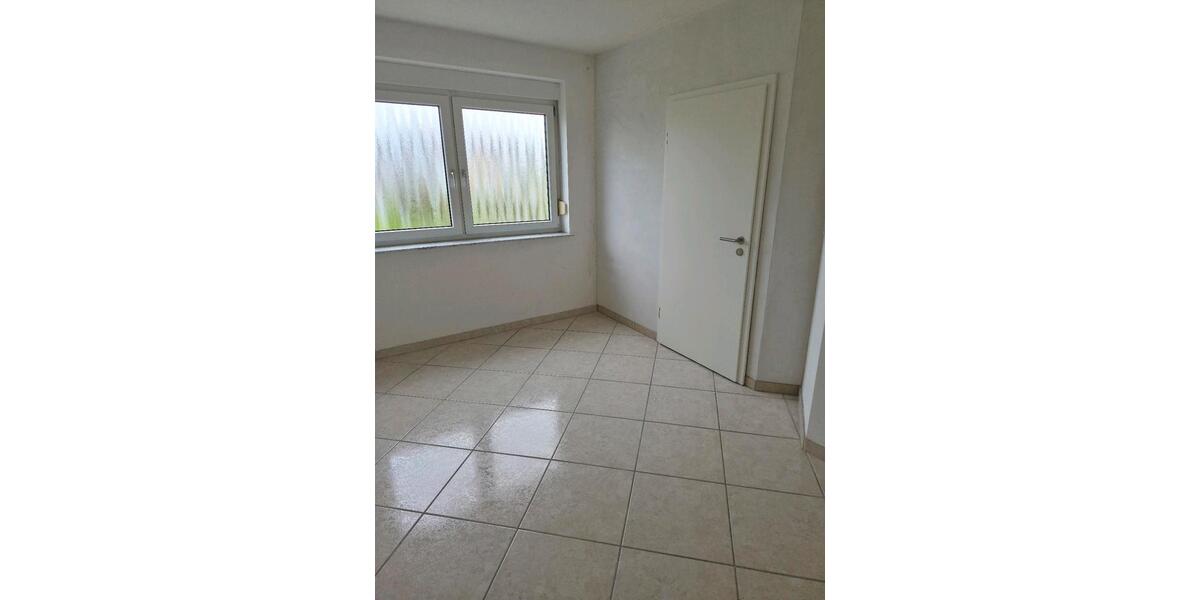 Etagenwohnung Bad Schönborn - 2 Zimmer, 100 m&sup2;, 340.000&euro; | Angebot:25921111