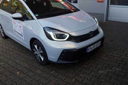 Honda Jazz 1.511 km 26.940 € Ettlingen-Bruchhausen 76275