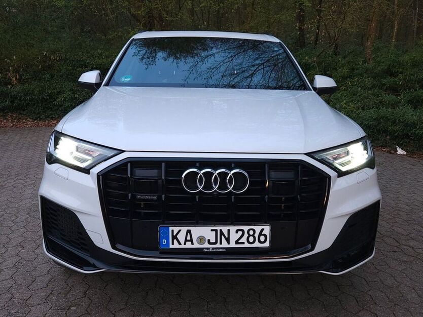 Q7