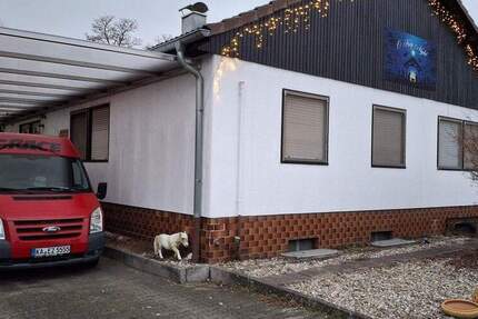 Freistehendes Einfamilienhaus mit Kellerwohnung 9 zimmer