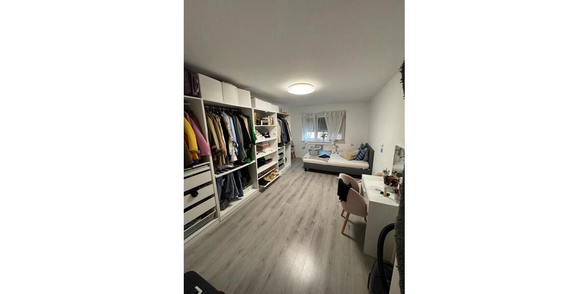Etagenwohnung Pforzheim Dillweißenstein - 3 Zimmer, 89 m&sup2;, 225.000&euro; | Angebot:26104324
