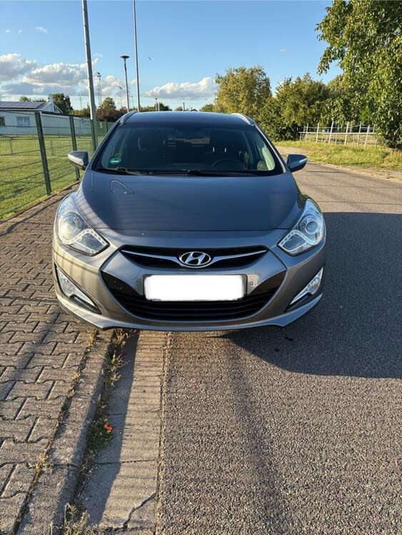 Hyundai i40 179.000 km 9.100 € Philippsburg 76661