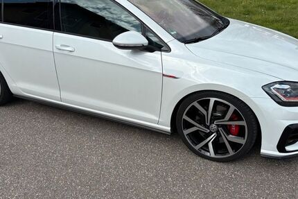 VW Golf 64.000 km 24.000 &euro; Keltern 75210