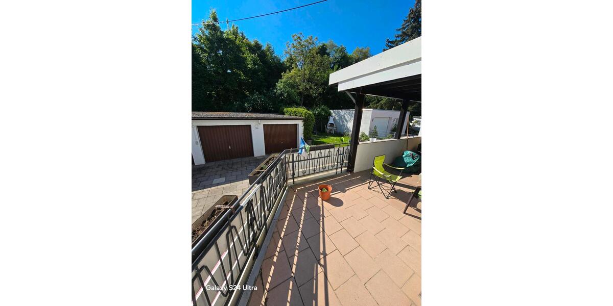 Eigentumswohnung inkl. TLB, EBK und Garage 5 zimmer