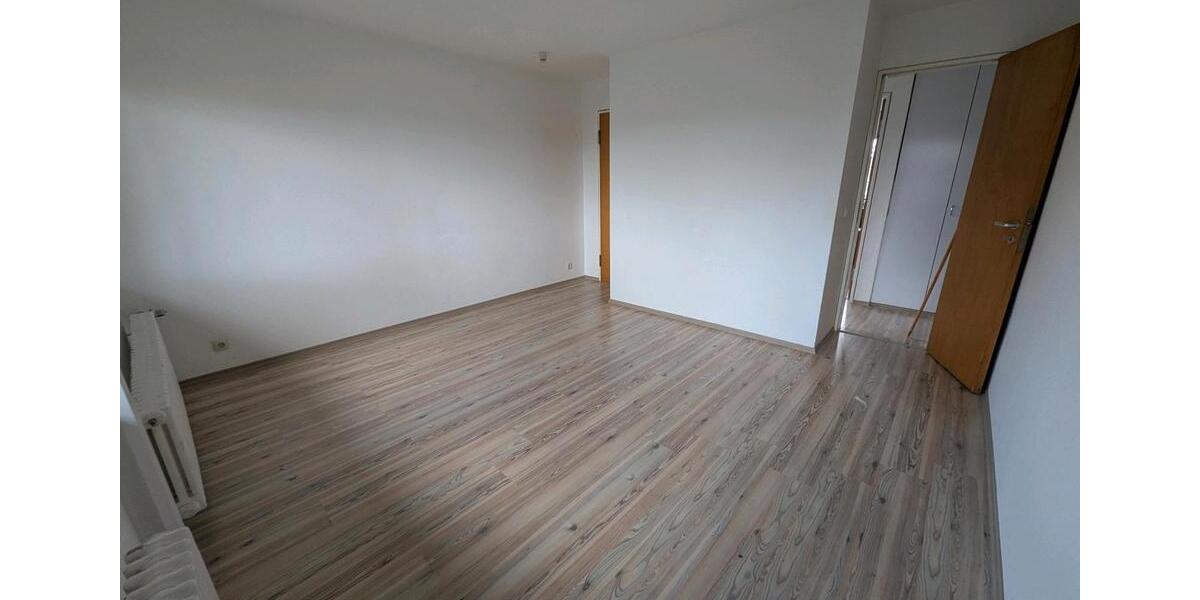 Etagenwohnung Karlsruhe Knielingen - 7 Zimmer, 150 m&sup2;, 1.850&euro; | Angebot:25716820