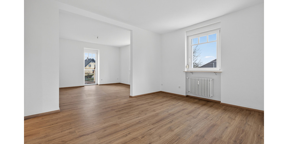 Seltene Gelegenheit: Gepflegtes Zweifamilienhaus mit viel Platz, Ruhe und Entwicklungspotential - Zweifamilienhaus Rastatt / Niederbühl Niederbühl | Angebot:26948205
