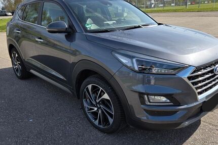 Hyundai TUCSON 113.000 km 16.500 &euro; Elchesheim-Illingen 76477