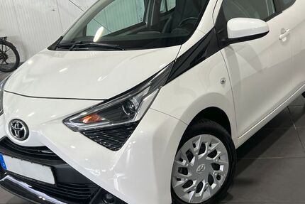 Toyota Aygo (X) 74.000 km 9.995 &euro; Bretten 75015