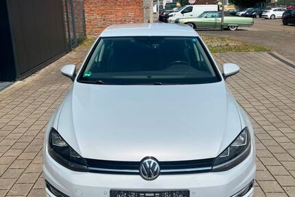 VW Golf 126.000 km 11.990 &euro; Rastatt 76437