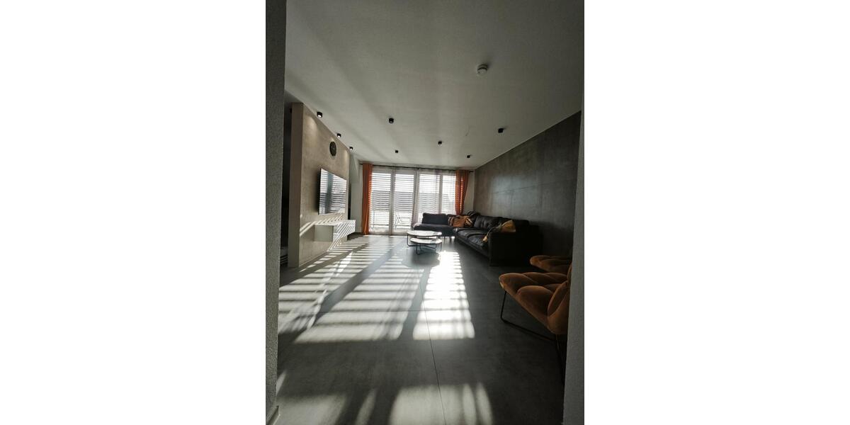 Exklusive 5,5-Zimmer-Maisonette-Dachgeschosswohnung mit Aufzug 5.5 zimmer