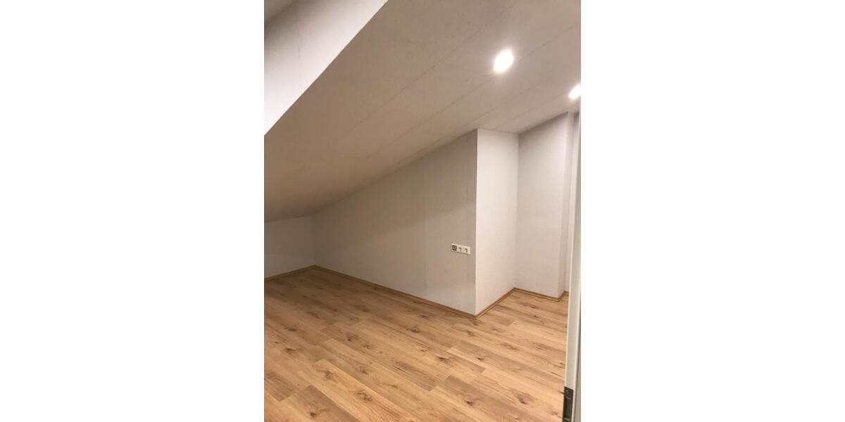 Dachgeschoßwohnung Malsch - 2 Zimmer, 55 m&sup2;, 760&euro; | Angebot:25426037