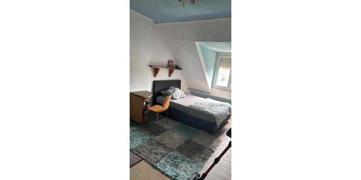 Dachgeschoßwohnung Karlsruhe Südstadt - 1 Zimmer, 26 m&sup2;, 500&euro; | Angebot:26348712