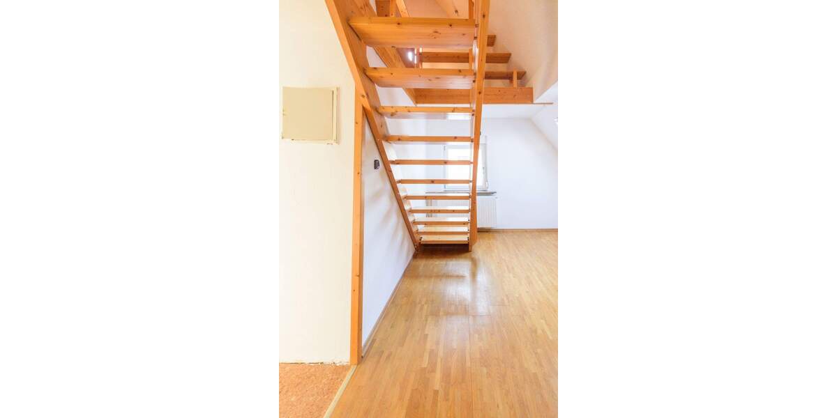 Doppelhaushälfte Pforzheim Huchenfeld - 6 Zimmer, 124 m&sup2;, 350.000&euro; | Angebot:25669211