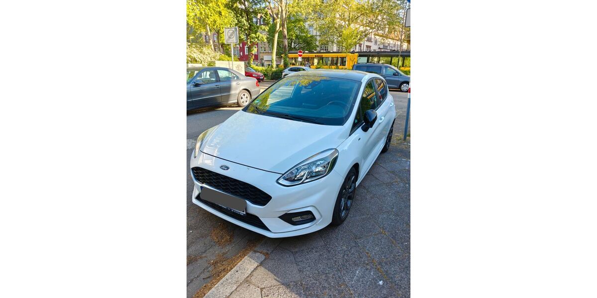Ford Fiesta 83.000 km 11.100 &euro; Karlsruhe 76185