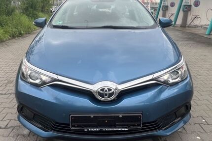 Toyota Auris 102.700 km 8.599 &euro; Germersheim 76726