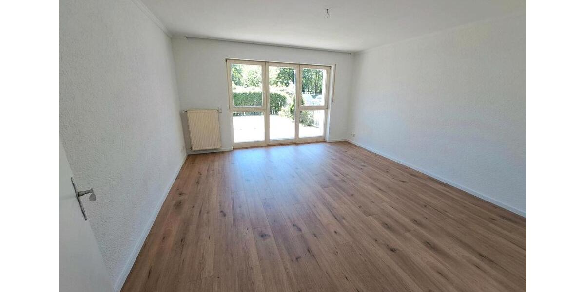Bungalow Landau in der Pfalz - 8 Zimmer, 219 m&sup2;, 2.490&euro; | Angebot:26445773