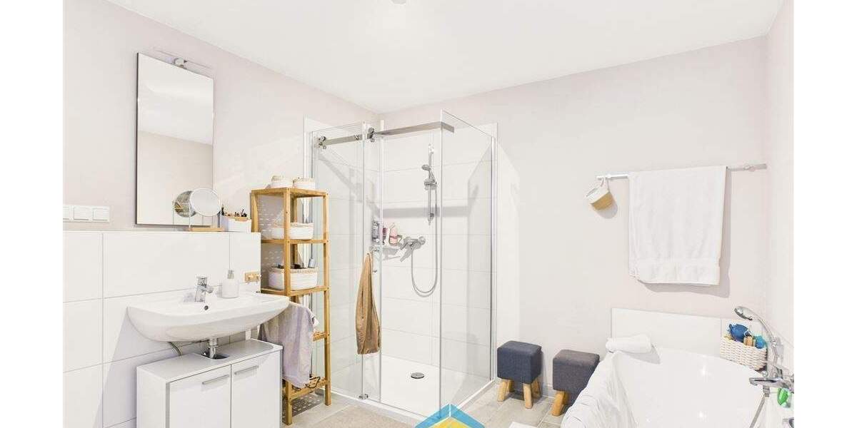 Doppelhaushälfte Stutensee Spöck - 9 Zimmer, 274 m&sup2;, 719.000&euro; | Angebot:25678581