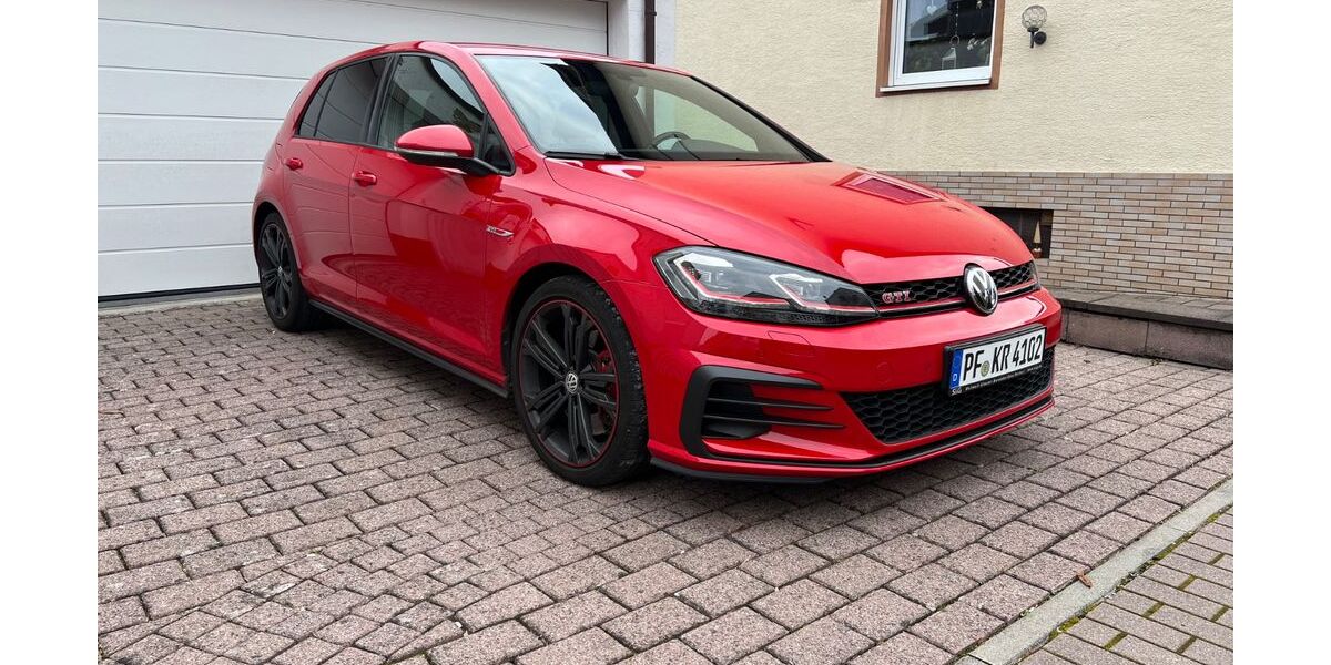 VW Golf 64.000 km 23.490 &euro; Königsbach 75203