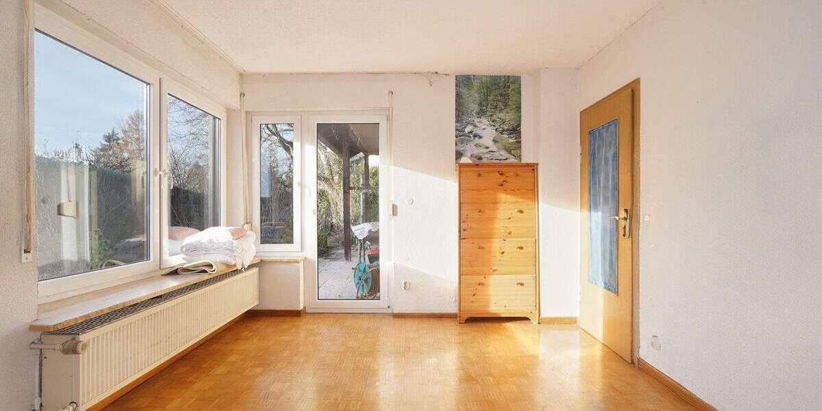 Einfamilienhaus Bretten - 7 Zimmer, 220 m&sup2;, 685.000&euro; | Angebot:25777708