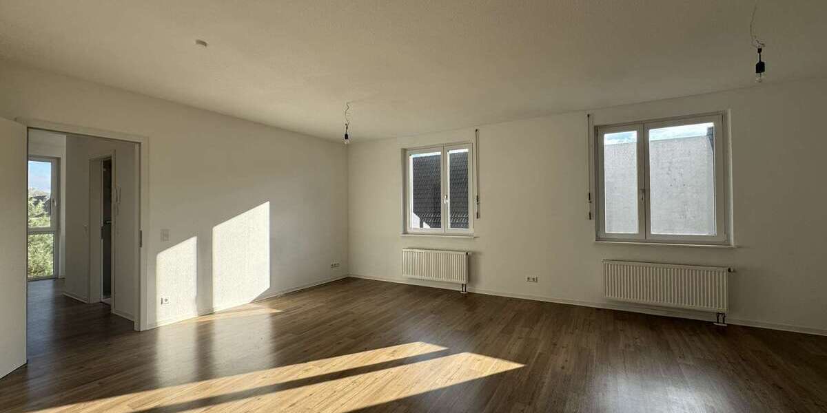 Modernes Reihenendhaus mit Wohn- und Gewerbeanteil + Garten, Garage & 3 Stellplätzen in Rheinstetten - Reihenendhaus Rheinstetten | Angebot:19845441