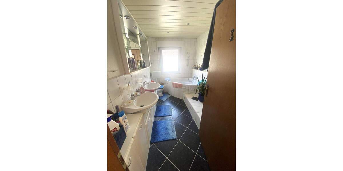 Etagenwohnung Remchingen Singen - 3 Zimmer, 93 m&sup2;, 325.000&euro; | Angebot:25699881