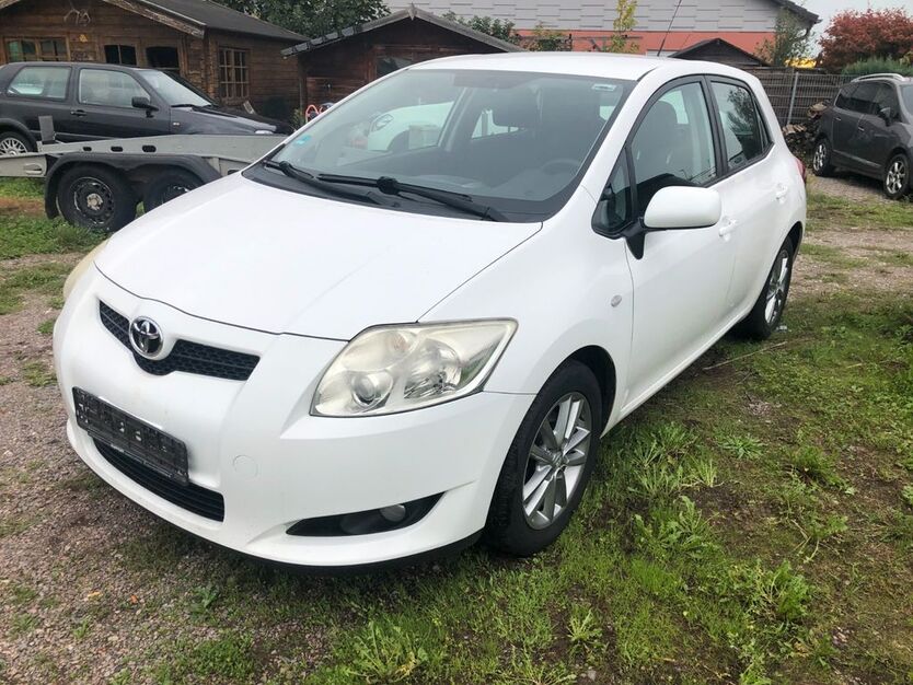 Toyota Auris 237.300 km 2.950 € Offenbach an der Queich 76877