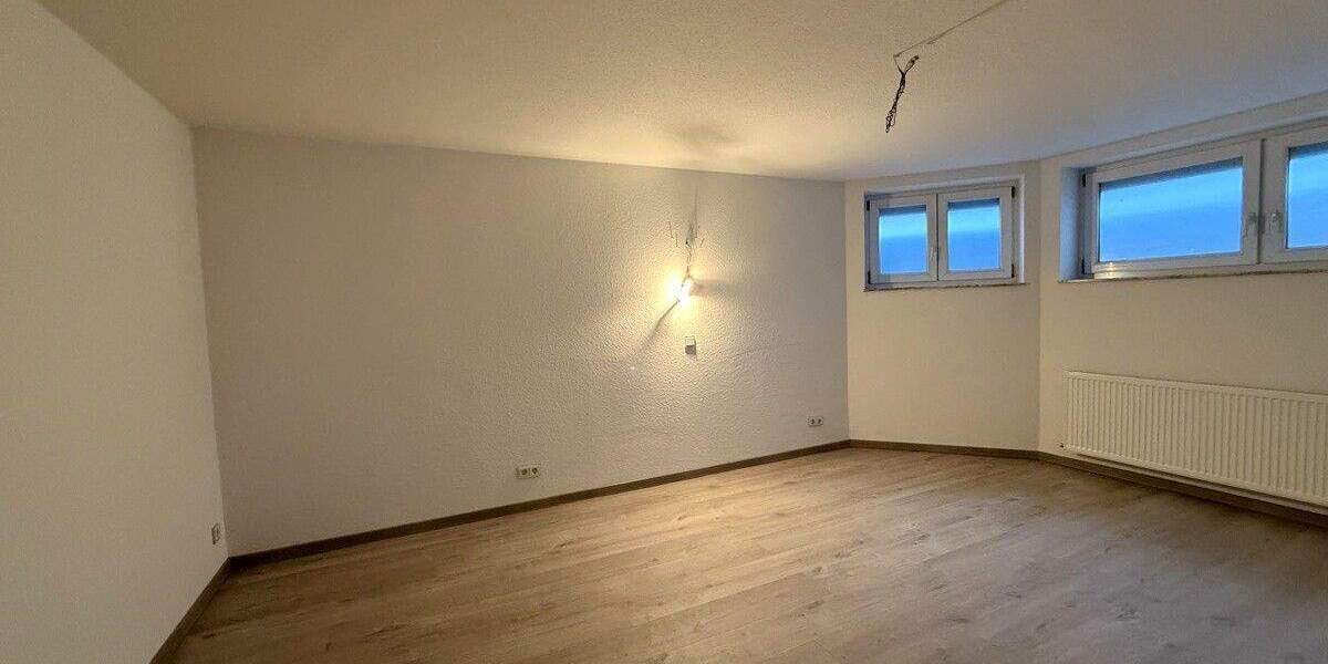 Mehrfamilienhaus, Wohnhaus Graben-Neudorf Neudorf - 7 Zimmer, 224 m&sup2;, 490.000&euro; | Angebot:25736356