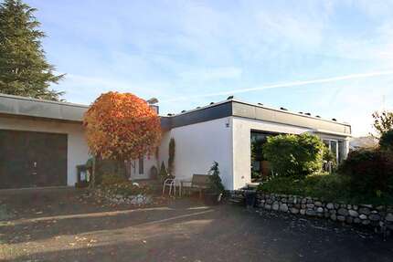 Haus zum Kaufen in Karlsruhe 849.000 € 230 m² 7 zimmer