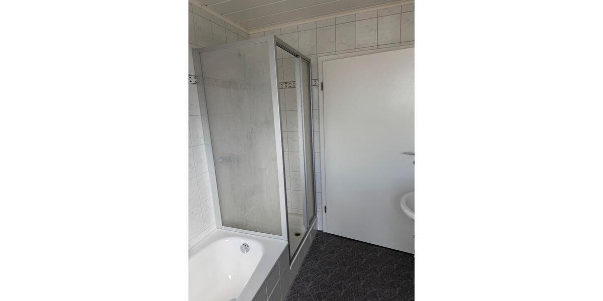 Erdgeschoßwohnung Römerberg - 4 Zimmer, 100 m&sup2;, 339.000&euro; | Angebot:27003766
