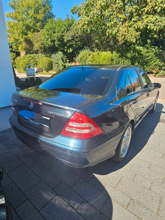 Mercedes-Benz C 200 280.000 km 2.500 € Bornheim 76879