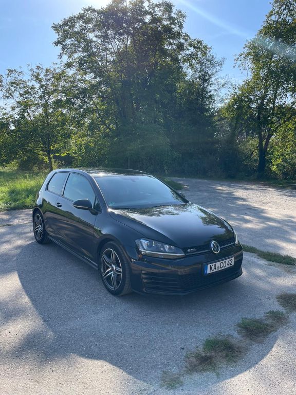 VW Golf 165.000 km 14.700 € Kronau 76709