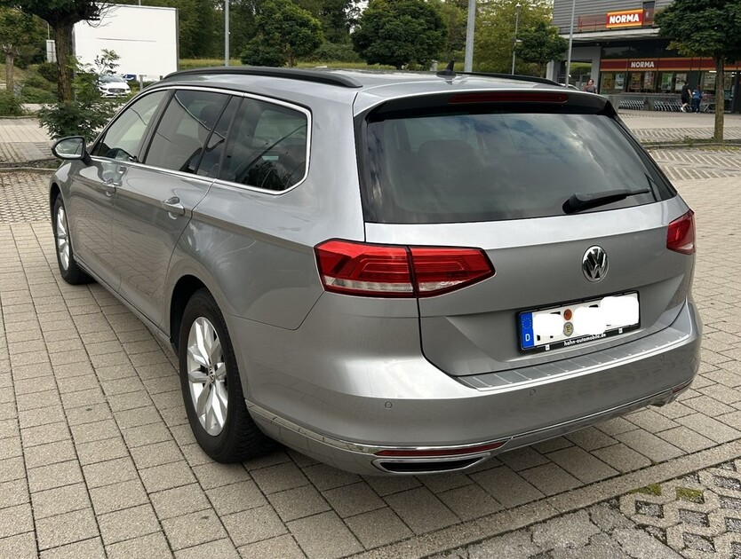 VW Passat Variant 97.600 km 19.800 € Pforzheim 75175
