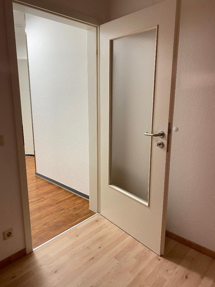 *** Großzügige 4-Zi.-Mietwohnung in Karlsdorf *** 4 zimmer