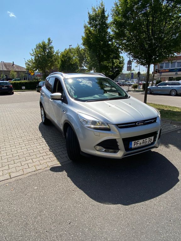 Ford Kuga 116.000 km 10.500 € Pforzheim 75179