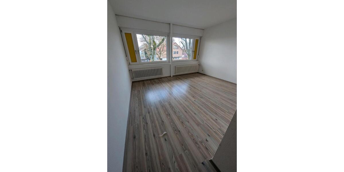 Etagenwohnung Karlsruhe Knielingen - 7 Zimmer, 150 m&sup2;, 1.850&euro; | Angebot:25716820
