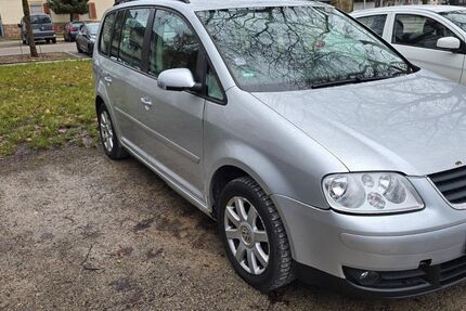 VW Touran 352.000 km 1.750 &euro; Rastatt 76437