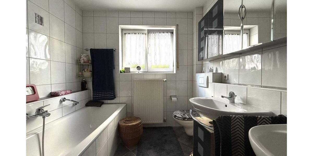 Etagenwohnung Bretten - 4 Zimmer, 105 m&sup2;, 360.000&euro; | Angebot:25745792